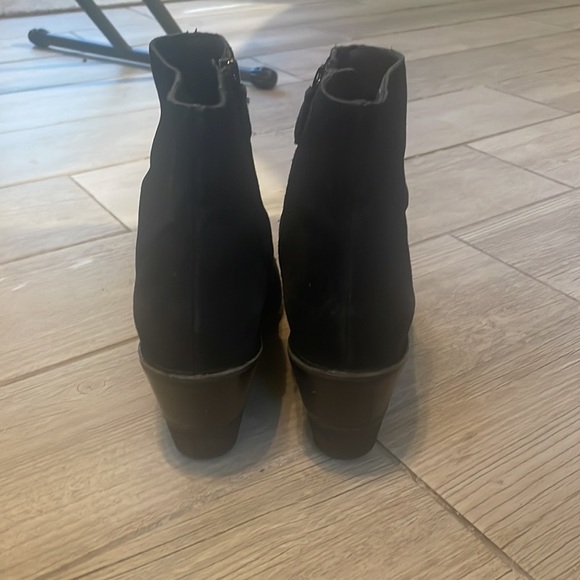 Cole Haan Suede Boots - 7 1/2 - Picture 5 of 8